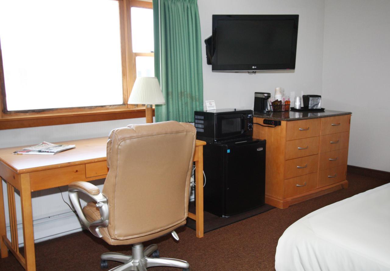 The Bluebird Motel Maine Machias 외부 사진