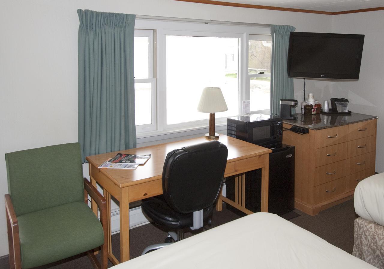 The Bluebird Motel Maine Machias 외부 사진